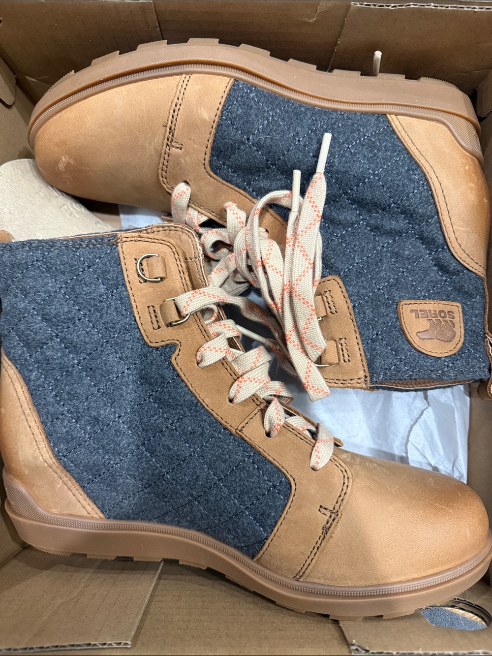 New! Women’s Sorel Wedge Booties Size 9.5